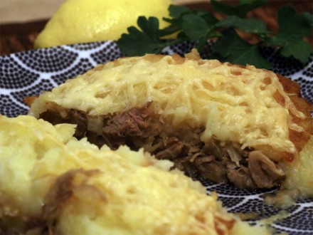 Hachis Parmentier de canard confit et jus de cèpes